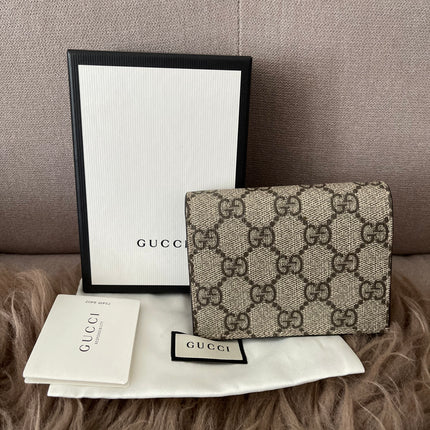 Preloved Authentic GG Supreme Gucci bifold wallet