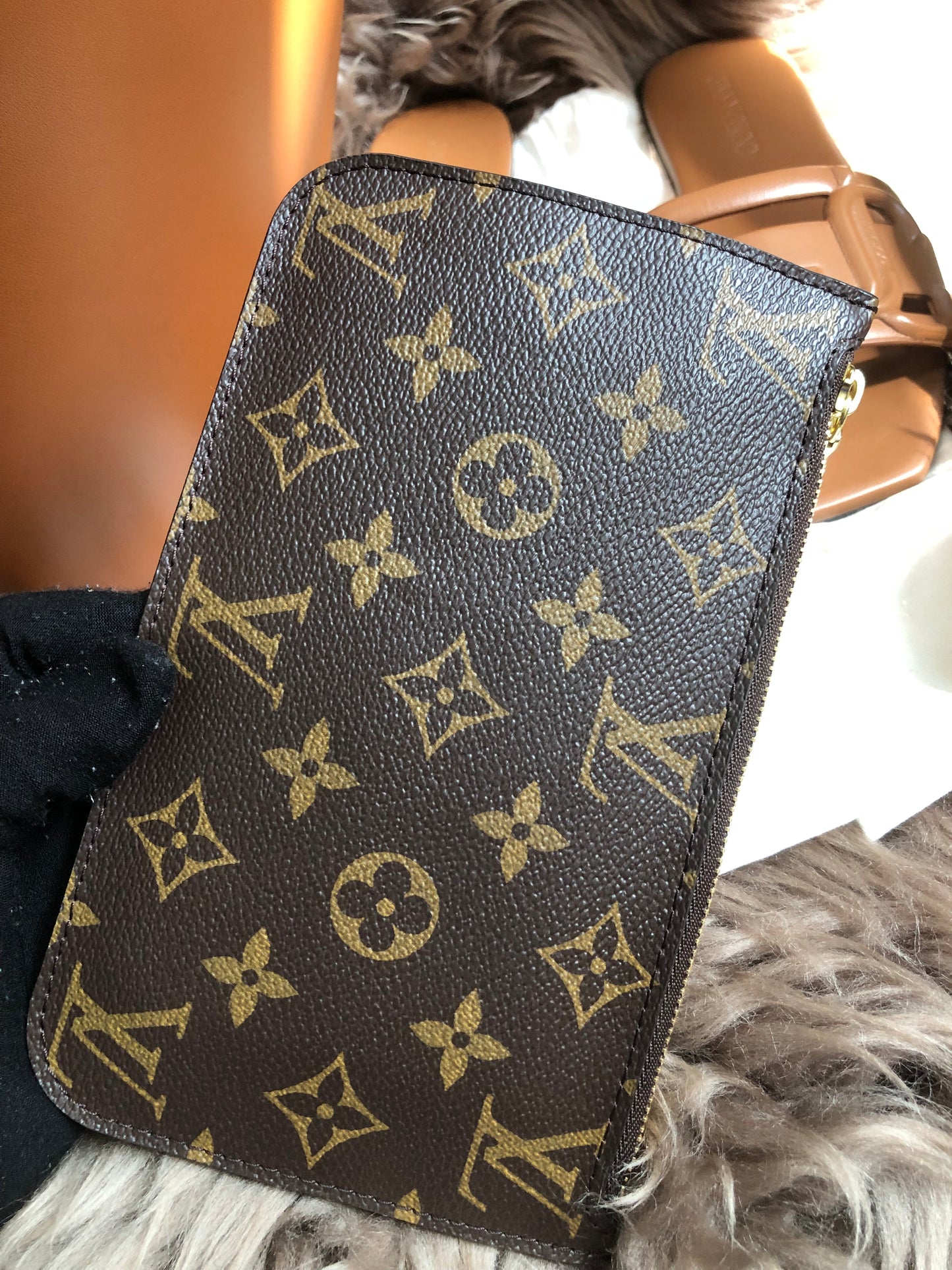 Preloved Louis Vuitton Monogram Neverfull Pouch