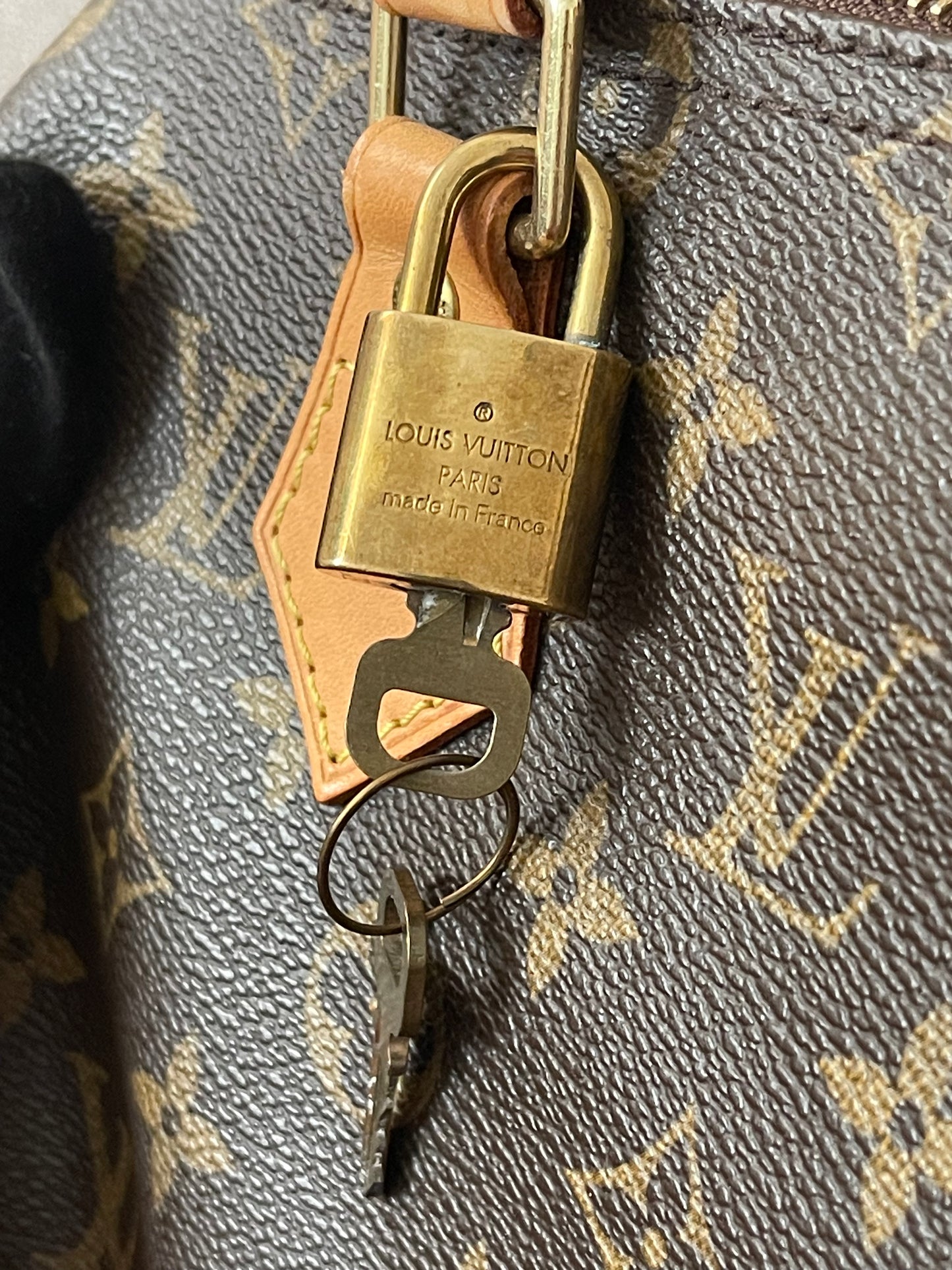 Preloved Authentic Louis Vuitton Speedy 25