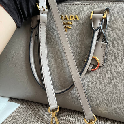 Preloved Authentic Prada Saffiano Lux Tote