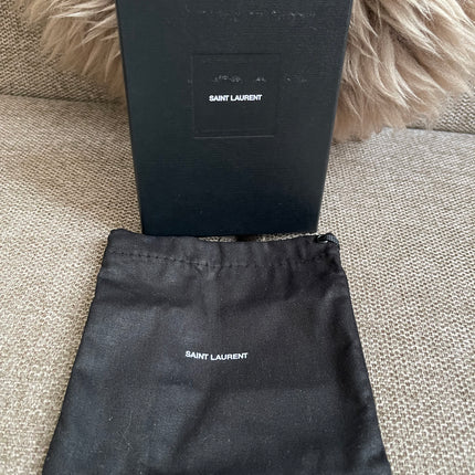 Preloved Authentic Saint Laurent Monogram Zipped Card Case — Burgundy
