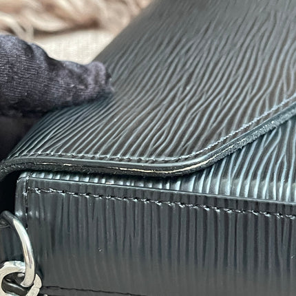 Preloved Authentic Louis Vuitton Félicie Pochette in Black Epi Leather