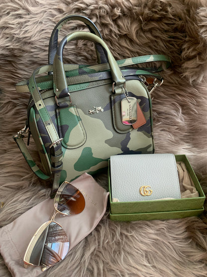 Gucci

GG Marmont card case wallet