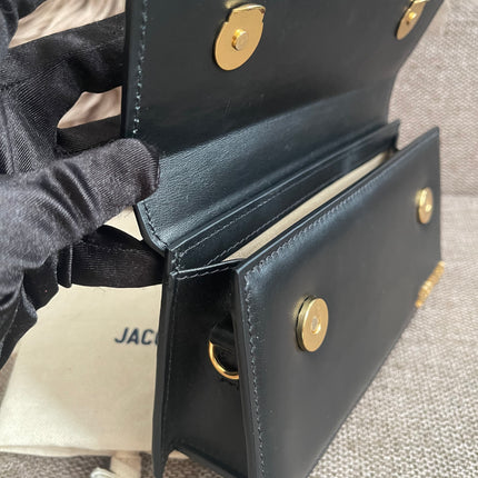 Preloved Authentic Jacquemus Le Chiquito Long – Black