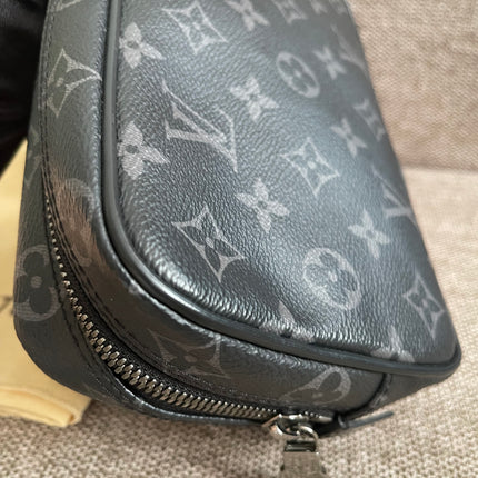 Preloved Authentic Louis Vuitton Monogram Eclipse Toiletry Pouch 25