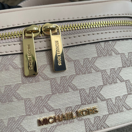 Preloved Authentic Michael Kors Jet Set MD Zip Tote Crossbody in Blush Pink MK Signature