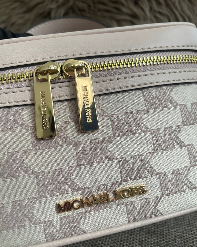 Preloved Authentic Michael Kors Jet Set MD Zip Tote Crossbody in Blush Pink MK Signature