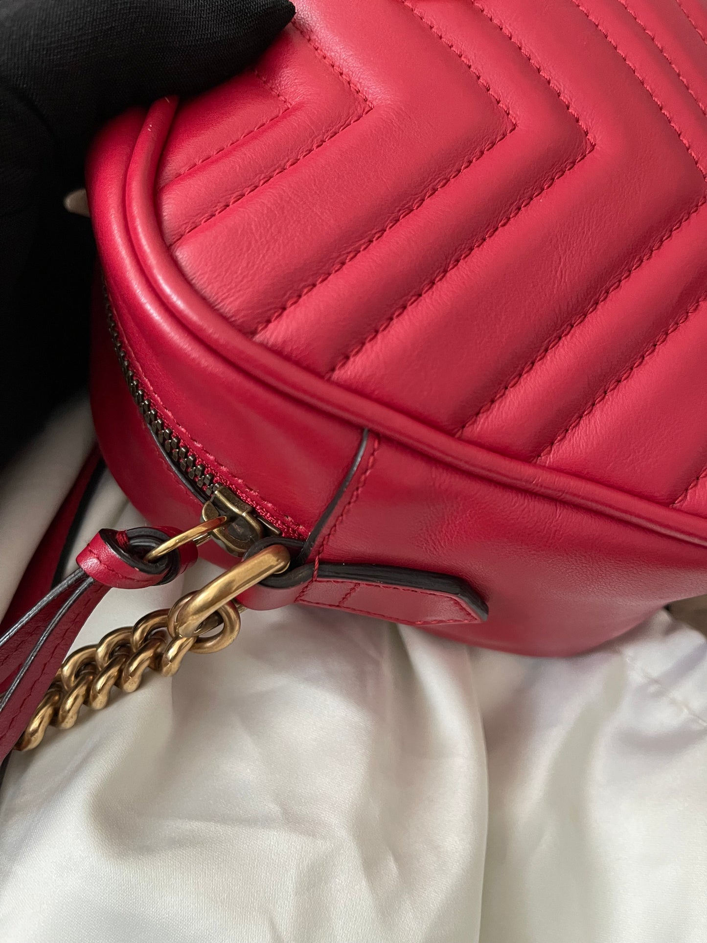 Preloved Authentic Gucci GG Marmont Camera Bag