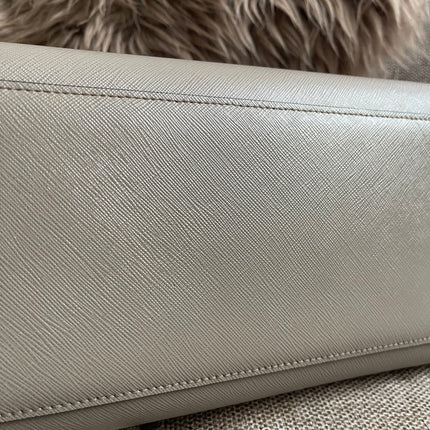 Preloved Authentic Prada Saffiano Lux Tote
