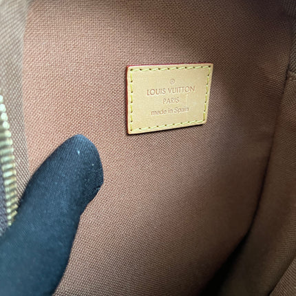 Preloved Louis Vuitton Pre-Owned
2004 Pochette Gange belt bag