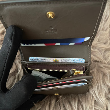 Preloved Authentic GG Supreme Gucci bifold wallet