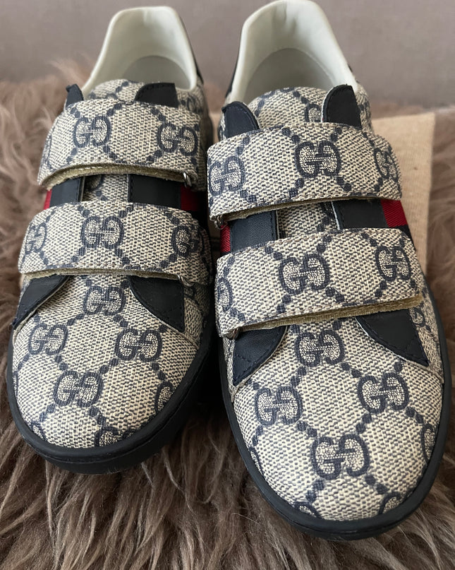 Preloved Authentic Gucci Kids Ace Sneakers (GG Supreme) sz 31