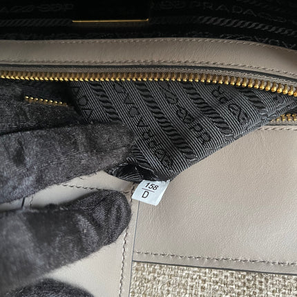 Preloved Authentic Prada Saffiano Lux Tote
