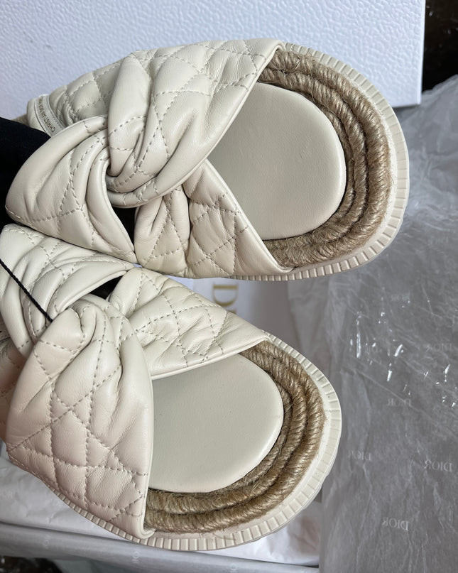 UNUSED Christian Dior White Cannage D Twist Slide Sandal 37