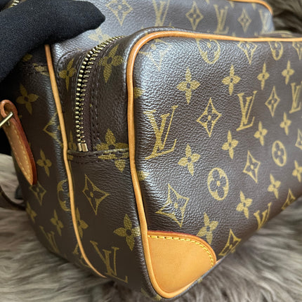 Preloved Louis Vuitton 2005 Nil messenger bag