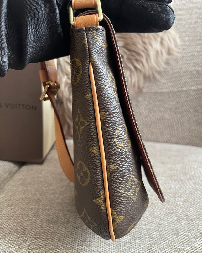 Preloved Authentic Louis Vuitton Musette Tango — Monogram Canvas