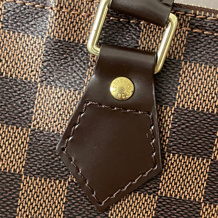 Preloved Authentic Louis Vuitton Speedy 30 handbag in the classic Damier Ebene