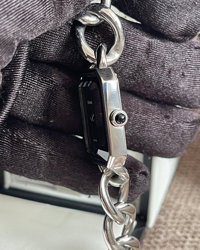 Preloved Authentic Chanel Première Gourmette Chain Watch