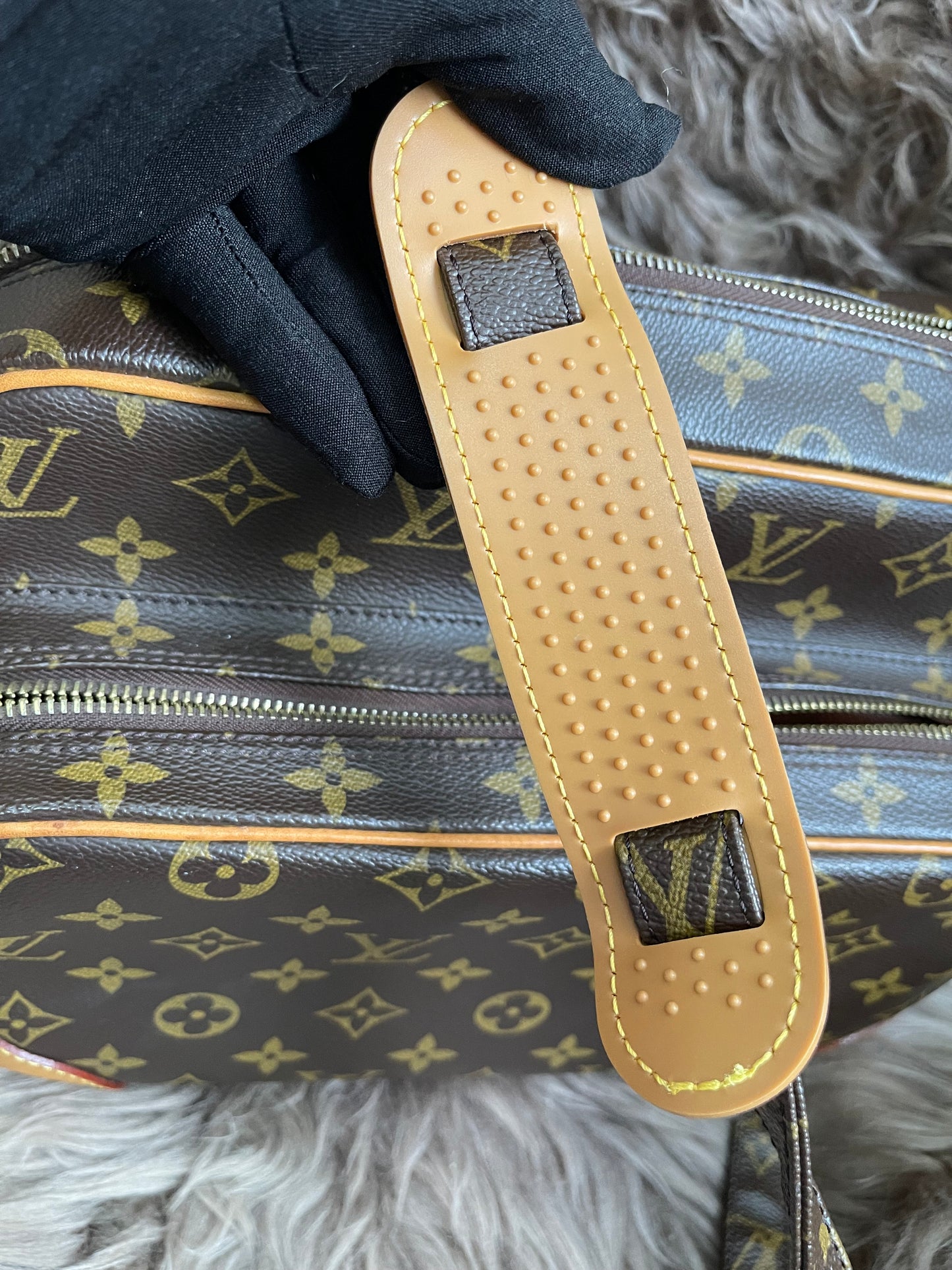 Preloved Louis Vuitton 2005 Nil messenger bag