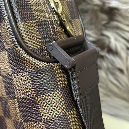 BIG DROP!! Preloved Louis Vuitton 2004 Olav PM shoulder bag