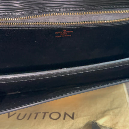Preloved Authentic Louis Vuitton Epi Leather Sellier Dragonne Clutch – Black (Noir)