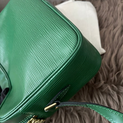 Preloved Authentic  Louis Vuitton Epi Trocadero 27