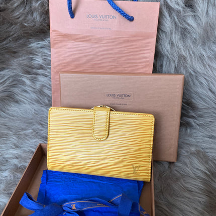 LOUIS VUITTON Vintage 2002 Viennois Wallet