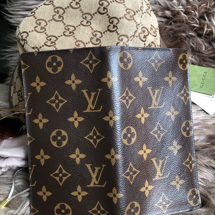 Preloved Brazza Wallet