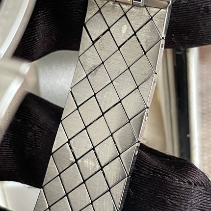 Preloved Authentic Chanel Matelassé Bangle Watch – Silver/Black Dial | Full Set