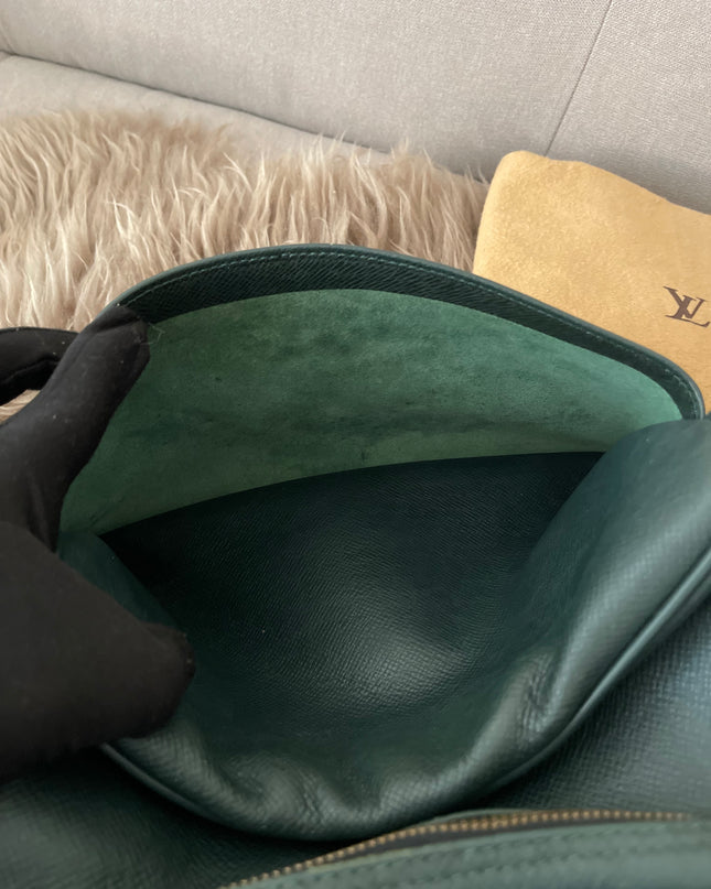 Preloved Authentic Louis Vuitton Green Taiga Leather Reporter PM Messenger Bag
