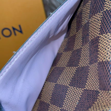Preloved Authentic Louis Vuitton Sarah Wallet in Damier Ebene