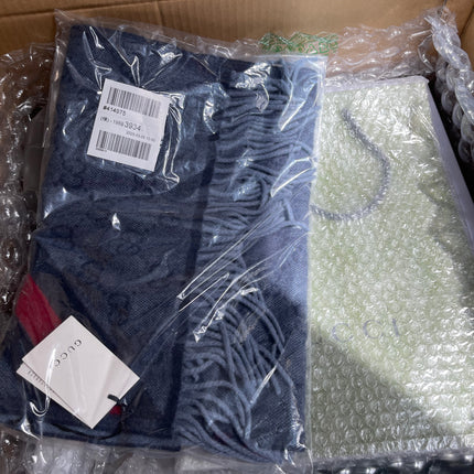 UNUSED Gucci Scarf Wool Black