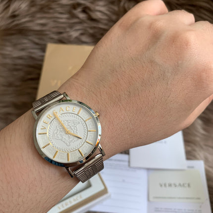 VERSACE V-ESSENTIAL VEK4005/21
Women's watch