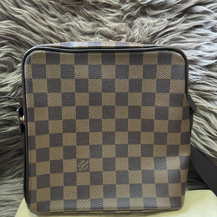 BIG DROP!! Preloved Louis Vuitton 2004 Olav PM shoulder bag