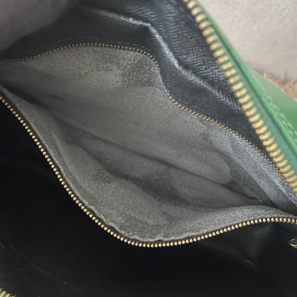 Preloved Authentic  Louis Vuitton Epi Trocadero 27