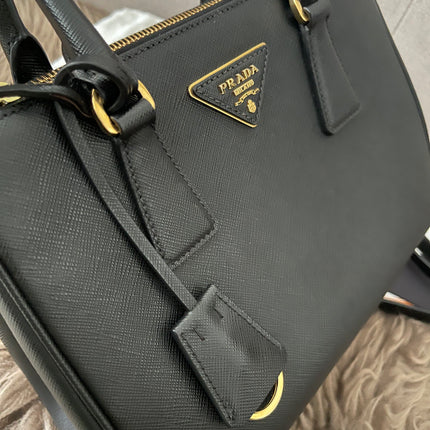 Preloved Authentic Small Prada Galleria Saffiano leather bag