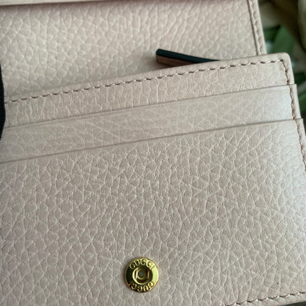 Gucci

GG Marmont card case wallet