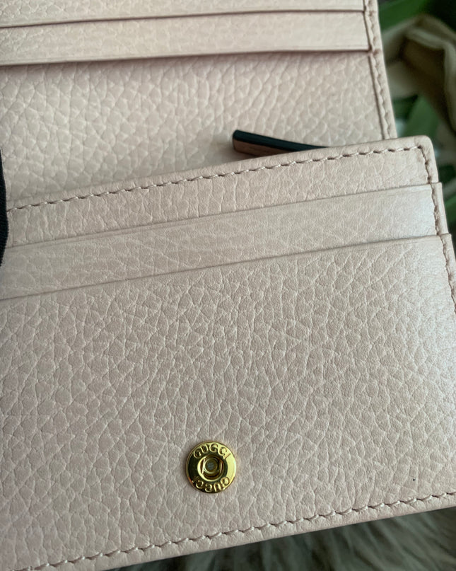 Gucci

GG Marmont card case wallet