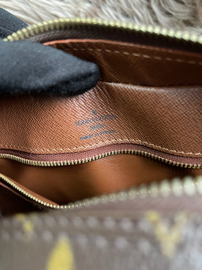 Preloved Louis Vuitton 2005 Nil messenger bag