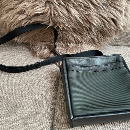 Preloved Authentic Louis Vuitton Taiga Leather Crossbody Bag – Épicéa Green, Silver Hardware