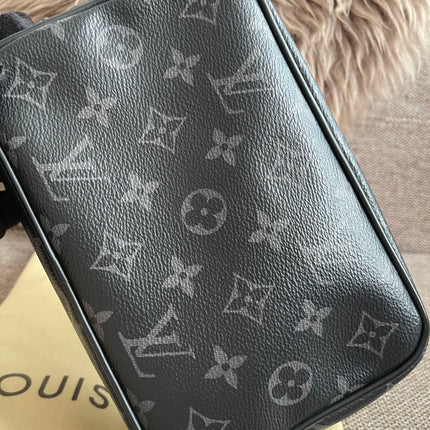 Preloved Authentic Louis Vuitton Monogram Eclipse Toiletry Pouch 25