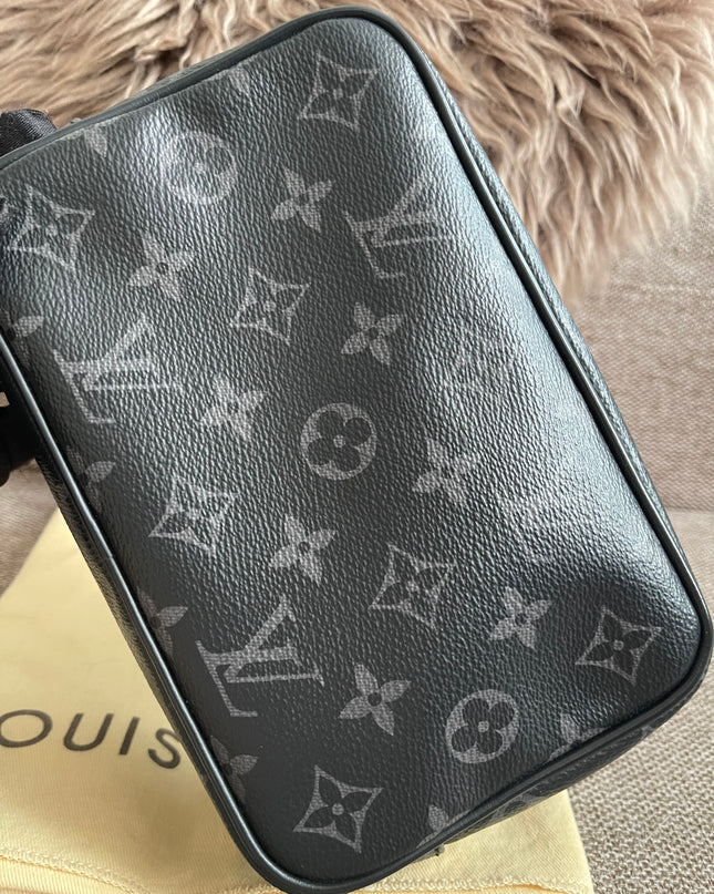 Preloved Authentic Louis Vuitton Monogram Eclipse Toiletry Pouch 25