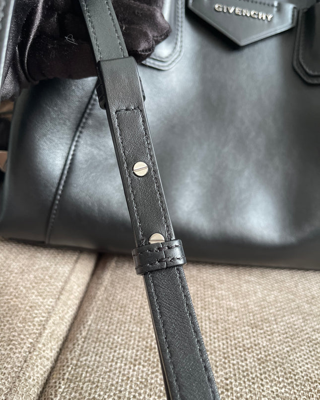 Preloved Authentic Givenchy Antigona Soft Small Bag Black Leather