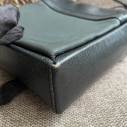 Preloved Authentic Louis Vuitton Taiga Leather Crossbody Bag – Épicéa Green, Silver Hardware