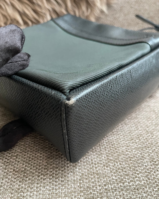 Preloved Authentic Louis Vuitton Taiga Leather Crossbody Bag – Épicéa Green, Silver Hardware