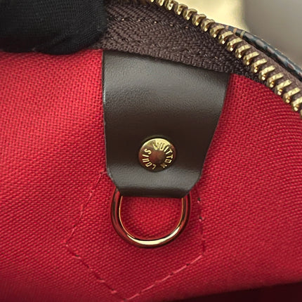 Preloved Authentic Louis Vuitton Speedy 30 handbag in the classic Damier Ebene