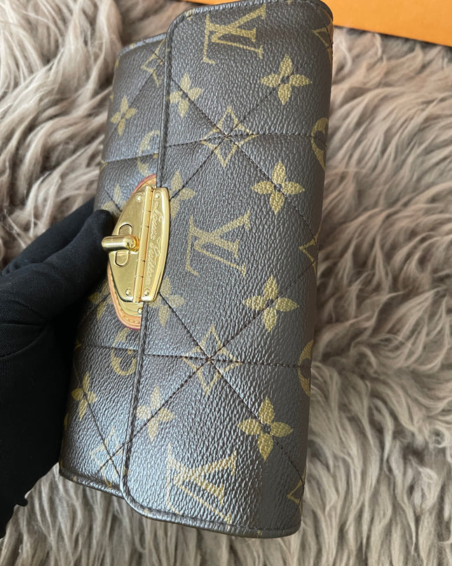 Preloved Authebtic Rank A- Louis Vuitton Sarah Etoile