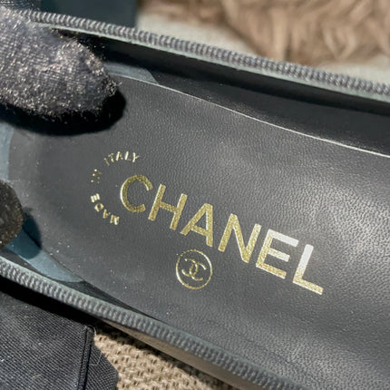 Preloved Authentic Chanel Ballet Flats — Black Lambskin & Patent Cap Toe (Size 35½)