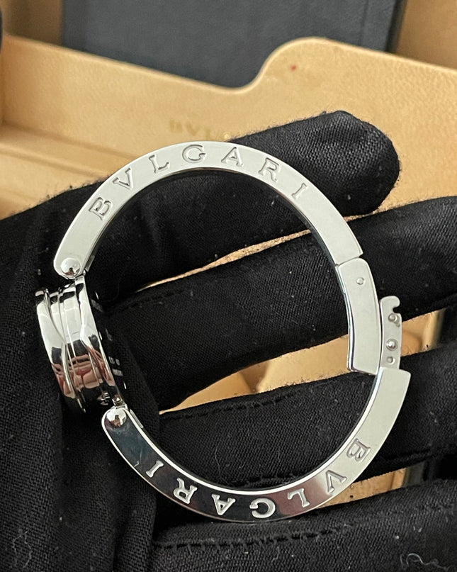 Preloved Authentic Bvlgari B.zero1 Watch 22mm stainless steel case, a blue mother-of-pearl dial with diamond