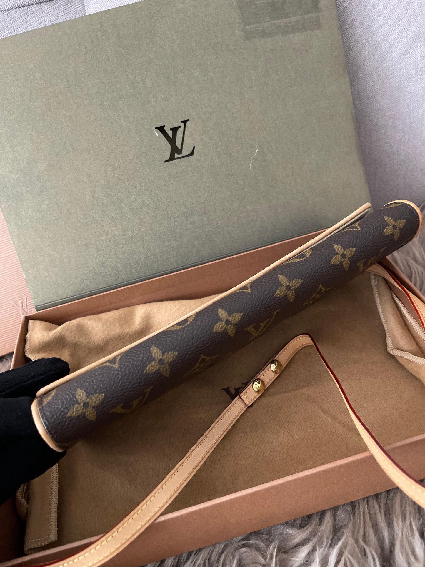 Preloved Authentic Louis Vuitton Monogram Pochette Twin PM cross body bag